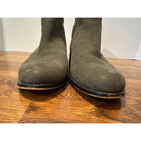 Vince Camuto Women’s Cici Gray Pebbled Leather Ankle Boots Size 9 Neutral Chic - Picture 4 of 12